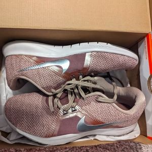 Nike Revolution 5 - Women's